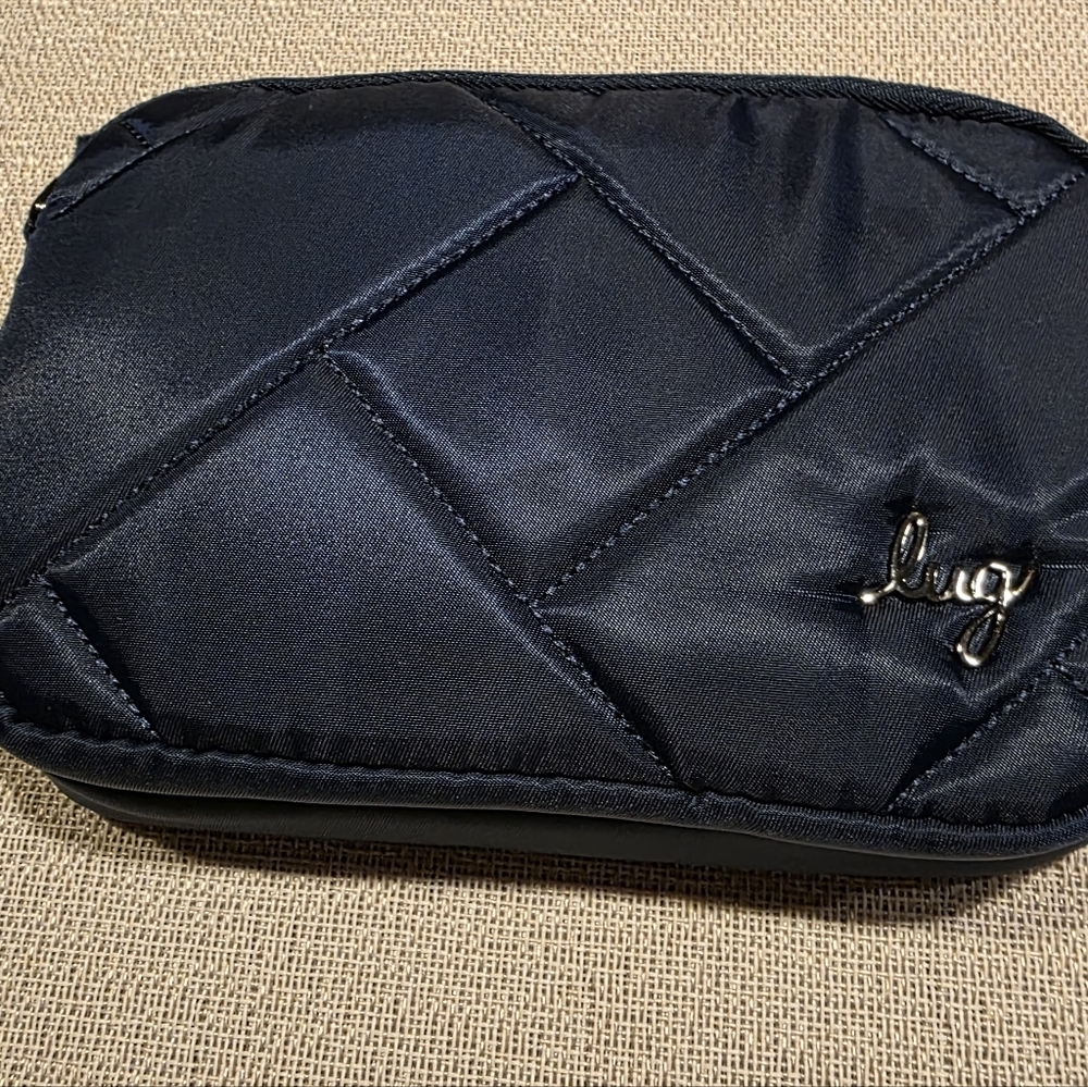NWOT- LUG- COUPE SE- Navy